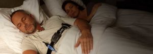 man-sleeping-with-ApneaLinkAir-ResMed
